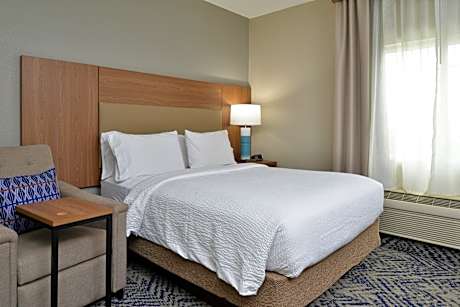 1 Queen Bed Studio Suite Non Smoking