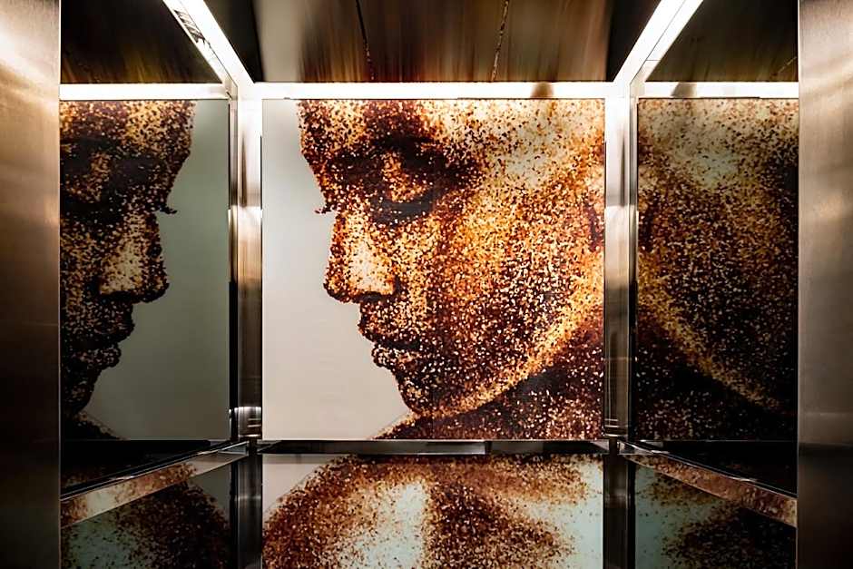 Humaniti Hotel Montreal, Autograph Collection