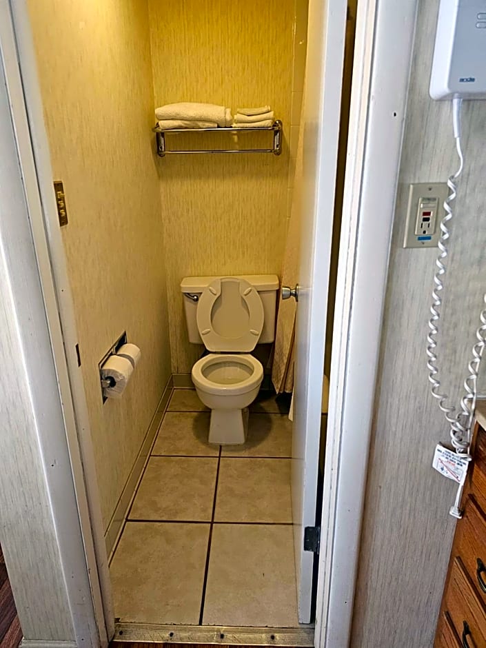 Travelodge by Wyndham Mackinaw City