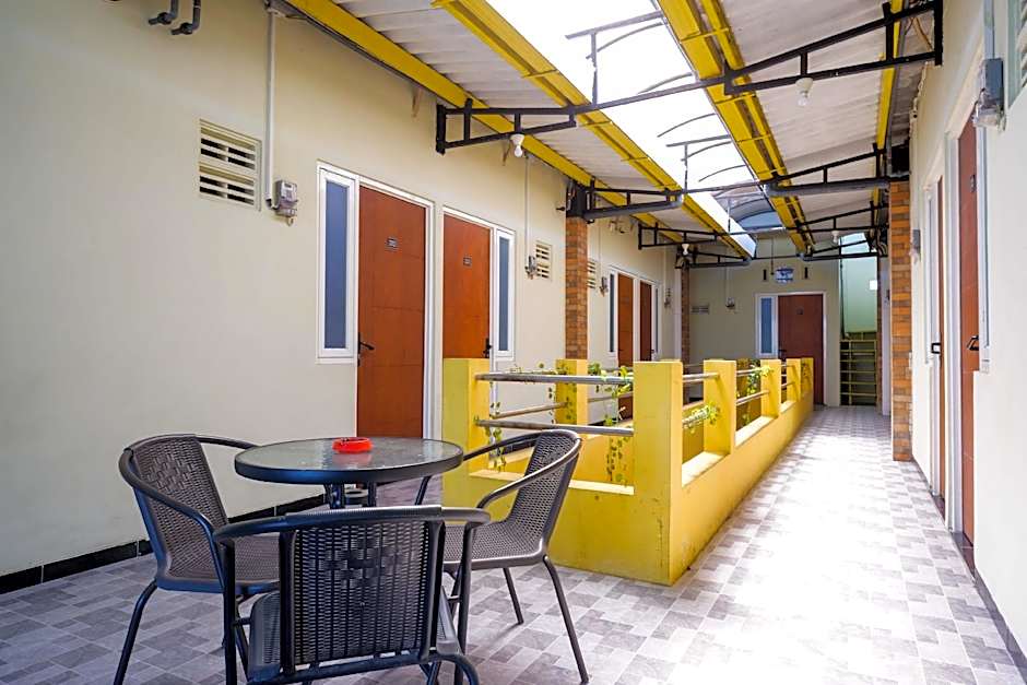 RedDoorz near Bandara Ahmad Yani Semarang