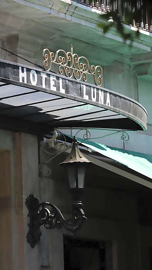 Hotel Luna