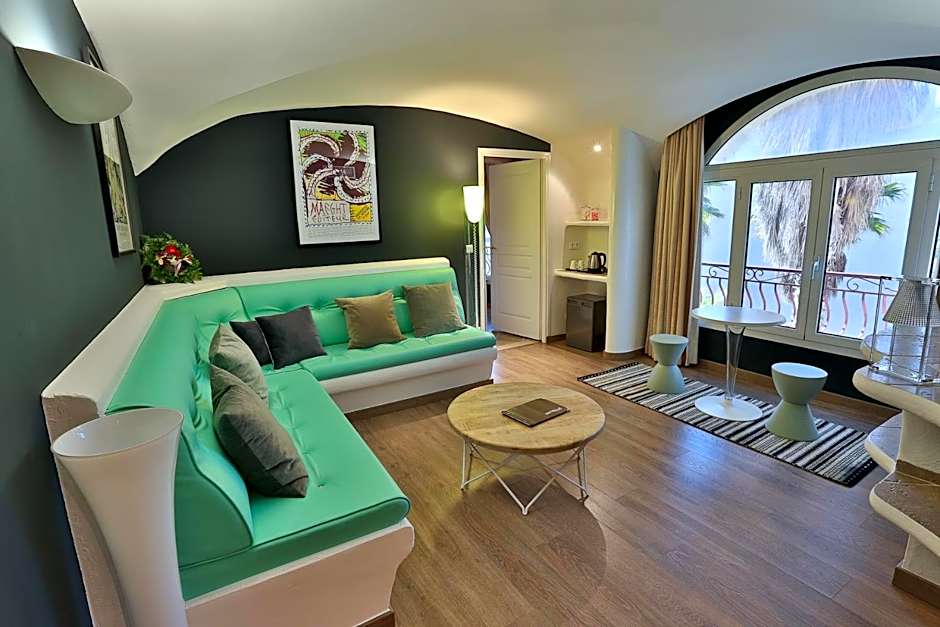 Photo 1 of 4 of Prestige Suite, Jacuzzi®