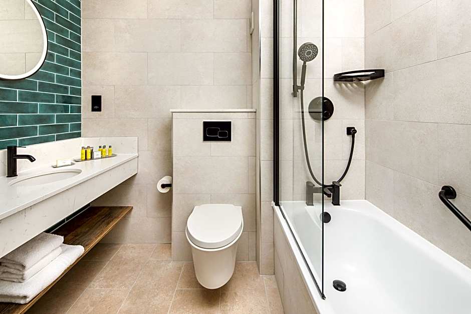 M40 J15 Warwick Hotel