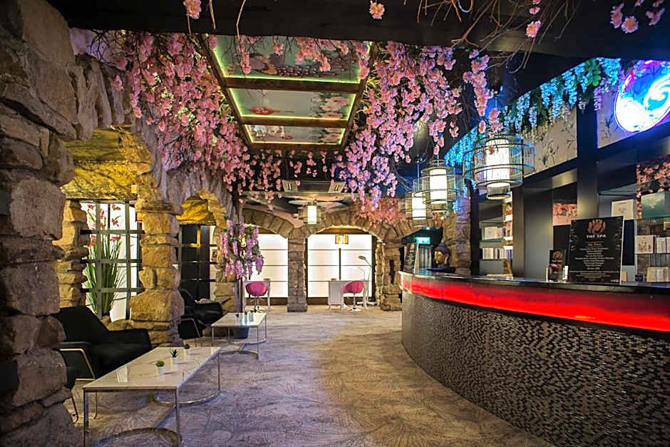 Holyrood Hotel - Leisure Centre & The Spa at Orchids