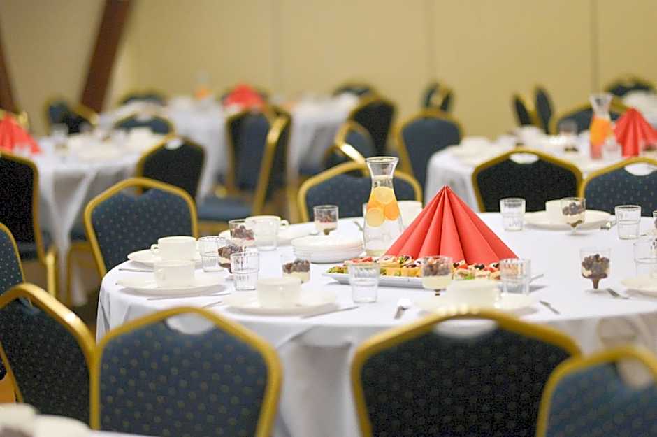 Centrum Edukacyjno-Rozwojowe Wrocław Pawłowice - bezpłatny parking