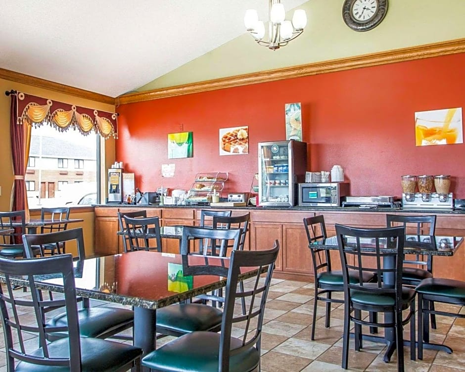 Quality Inn Morton at I-74