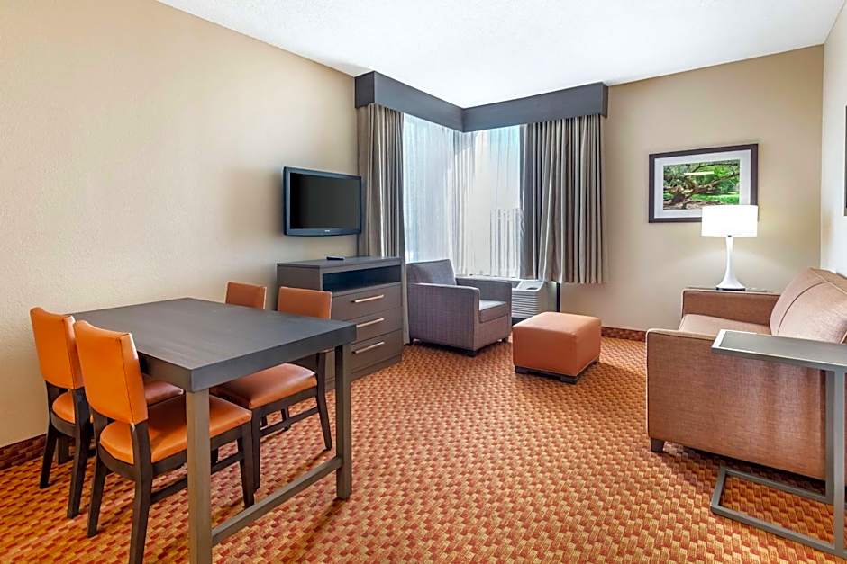 Best Western Plus Kendall Hotel & Suites