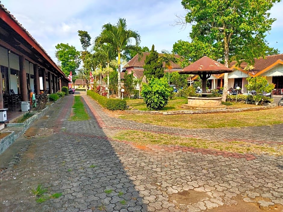 SPOT ON 2465 Hotel Raung View