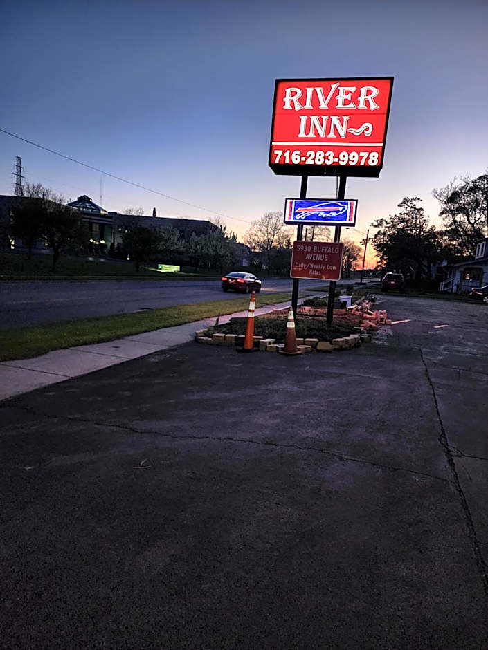 River Inn by Niagara Falls
