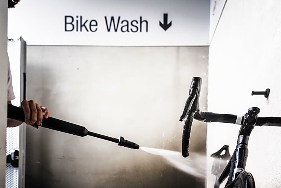 Caravel Bike Hotel