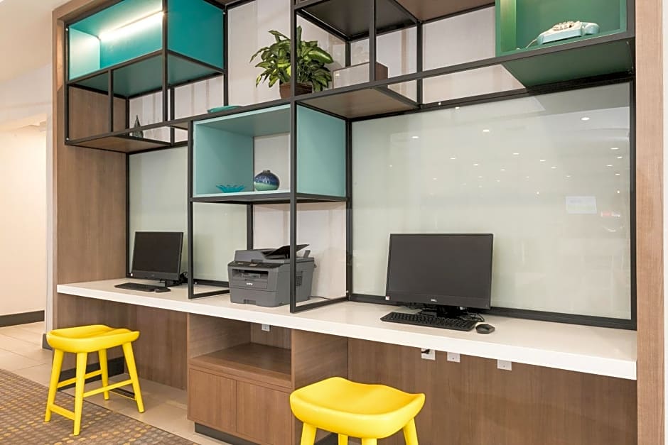 Holiday Inn & Suites - Detroit - Troy By IHG