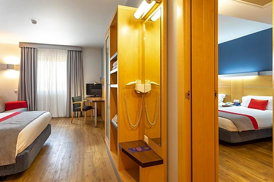 Holiday Inn Express Lisbon-Oeiras By IHG