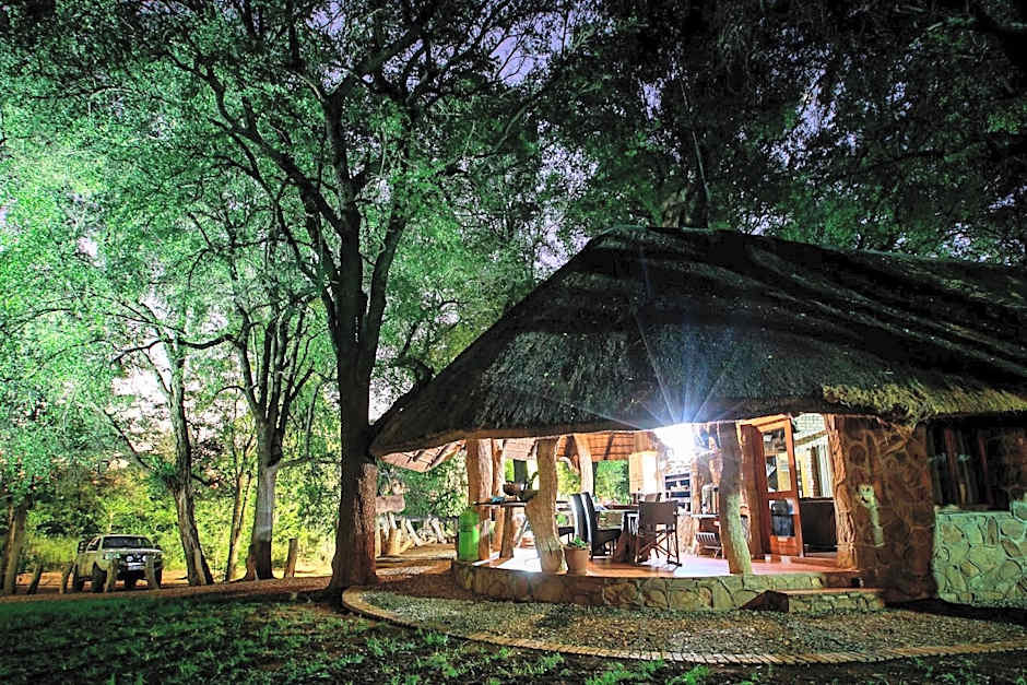 Sable Creek Safari Lodge