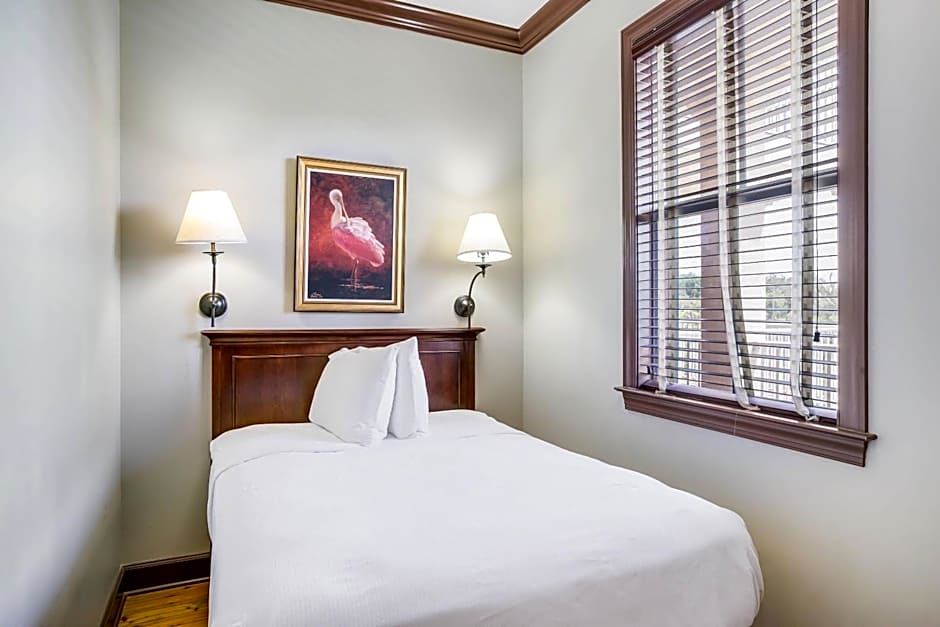 Water Street Hotel & Marina, an Ascend Collection Hotel