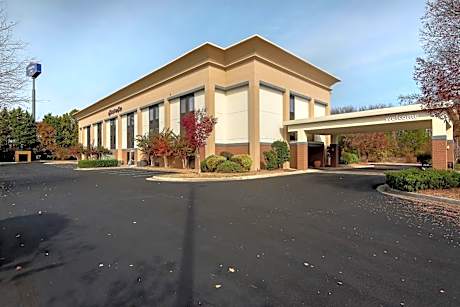 Hampton Inn Commerce