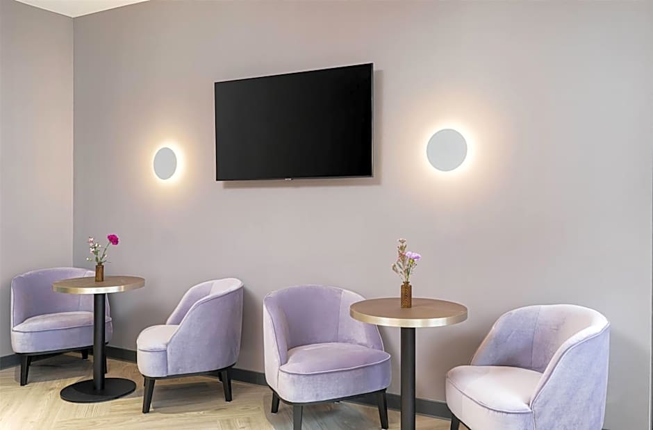 elaya hotel regensburg city center, Trademark by Wyndham