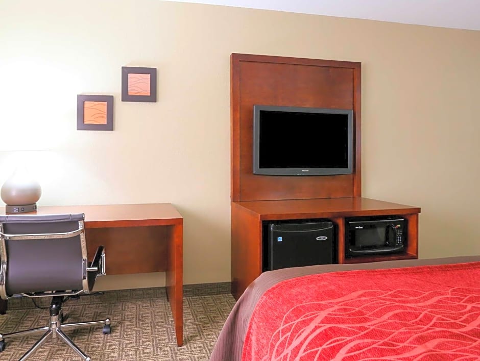 Comfort Inn & Suites Leeds I-20