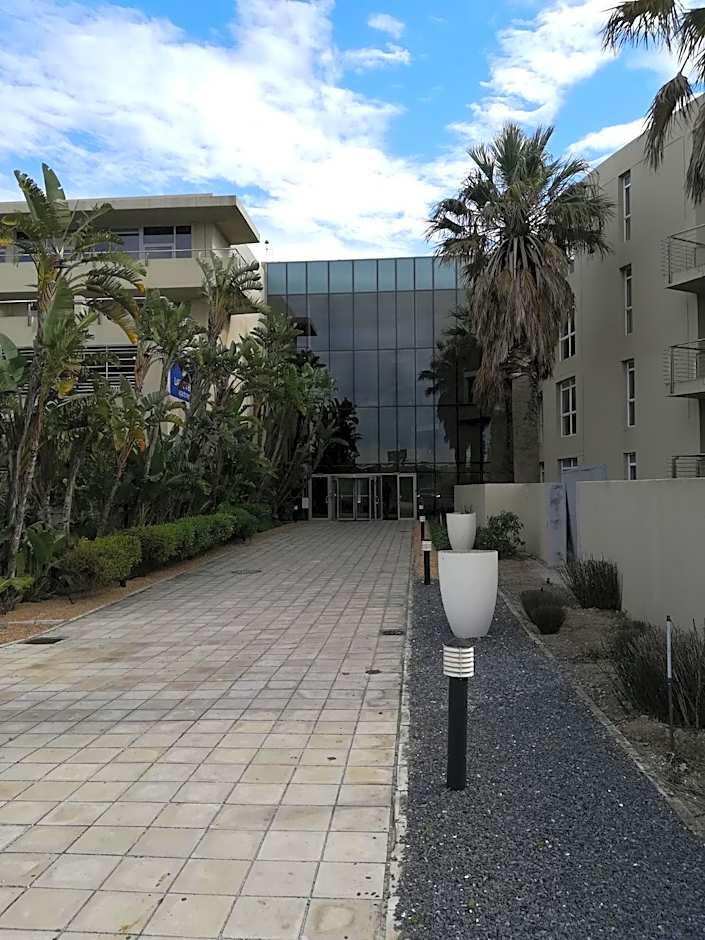 A310 Lagoon Beach Apartment & Spa