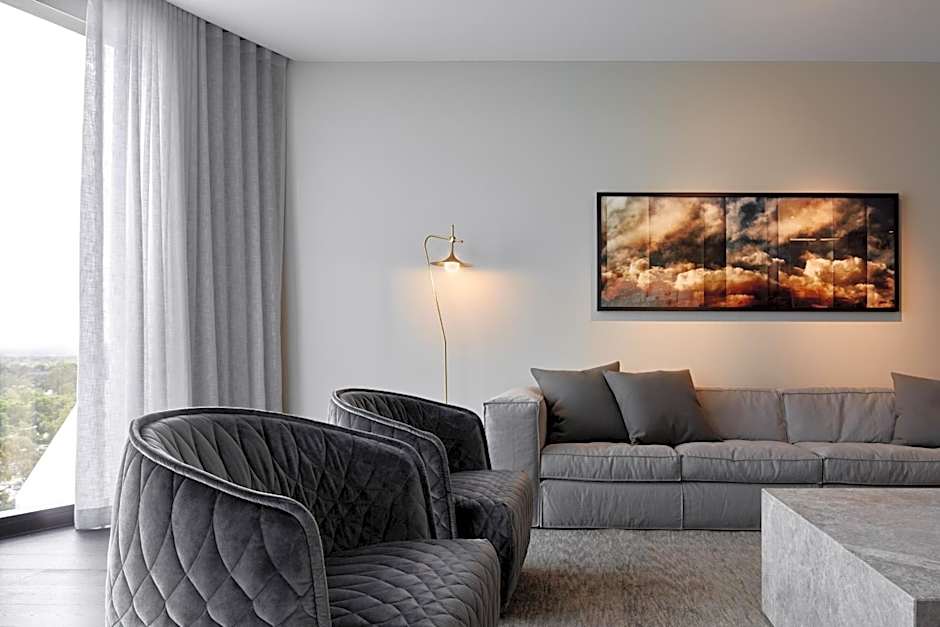 Eos by SkyCity