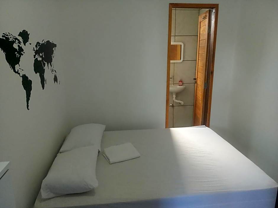 Casa do Mochileiro Airport Hostel & Pousada