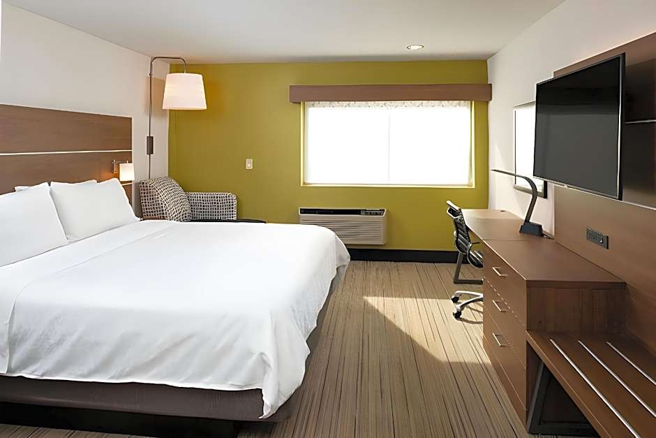 Holiday Inn Express & Suites Los Angeles Downtown West By IHG