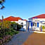 Guinea Fowl Lodge - Lagoon & Heads View B&B, Central Knysna