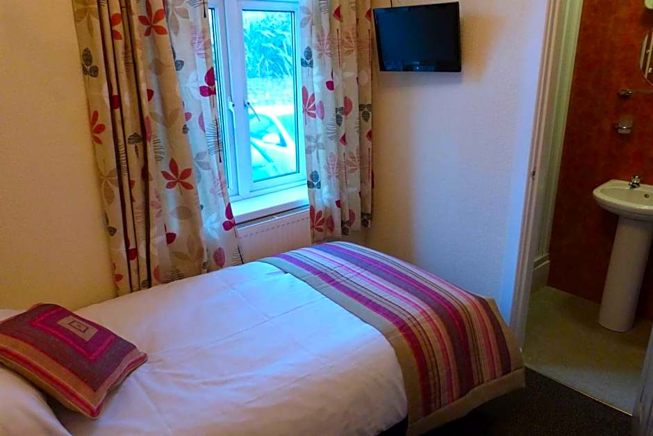 Hurst Dene Aparthotel