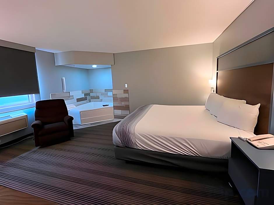 AmericInn by Wyndham Ladysmith
