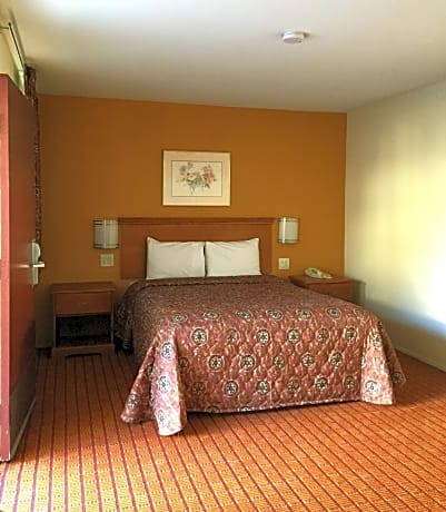 Deluxe Queen Room - Smoking