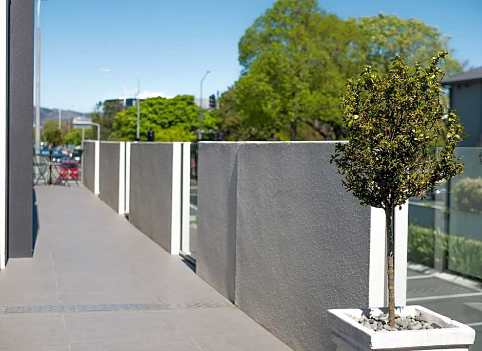 Bellano Motel Suites