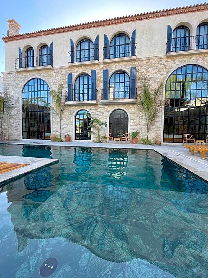 Rhea Alacatı Boutique Hotel