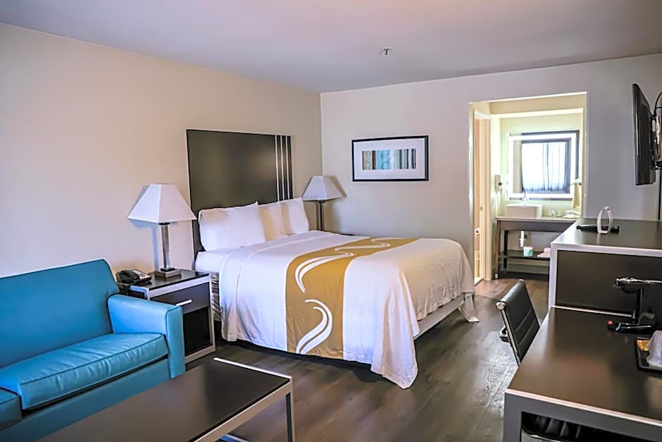 Quality Inn & Suites Camarillo-Oxnard