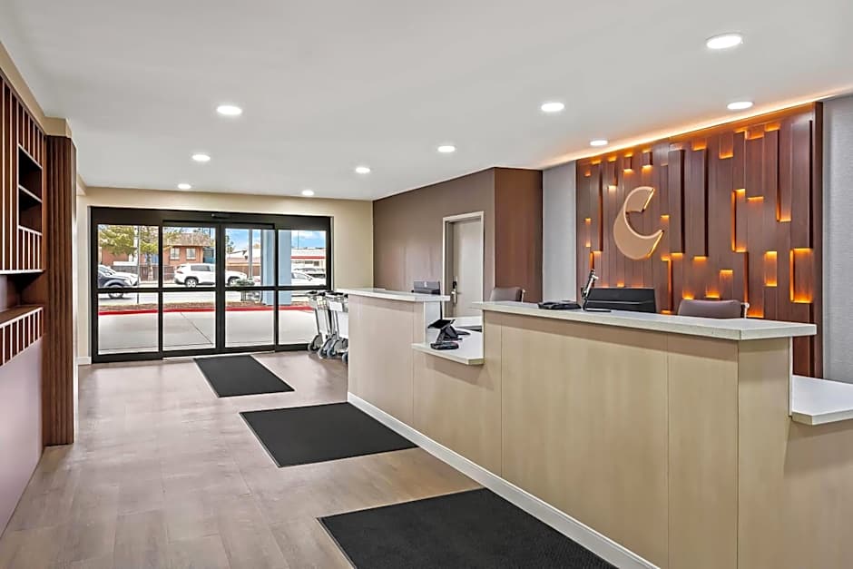 Comfort Inn & Suites Salt Lake City I-80 I-15 Downtown