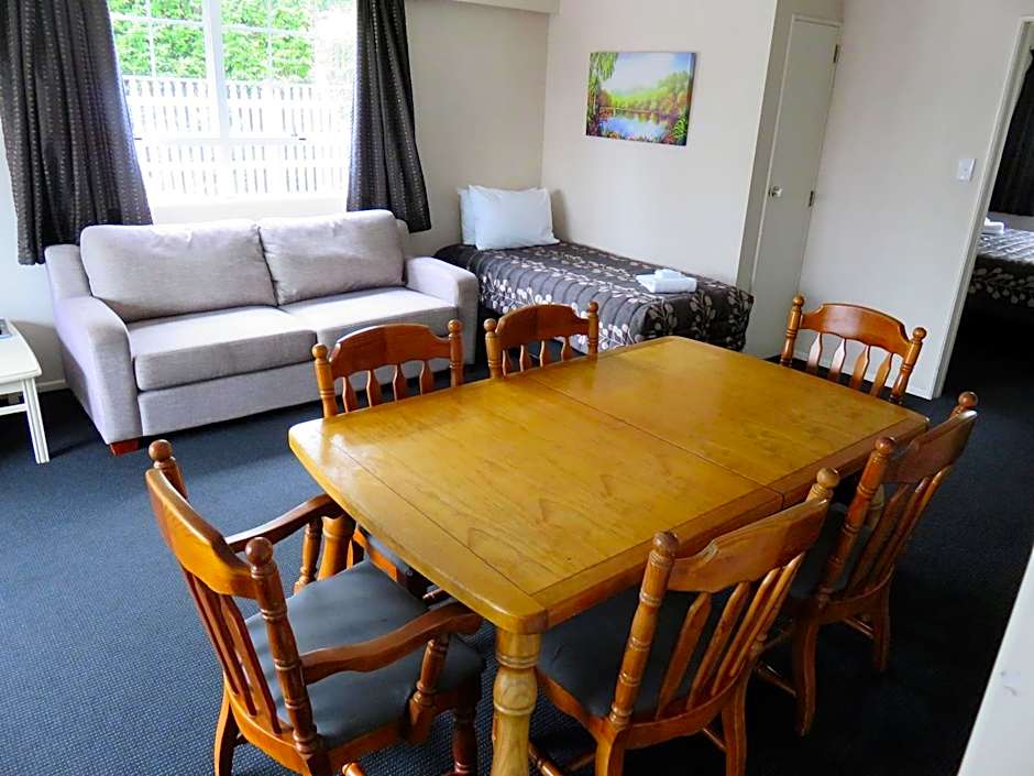 Admirals Motor Lodge