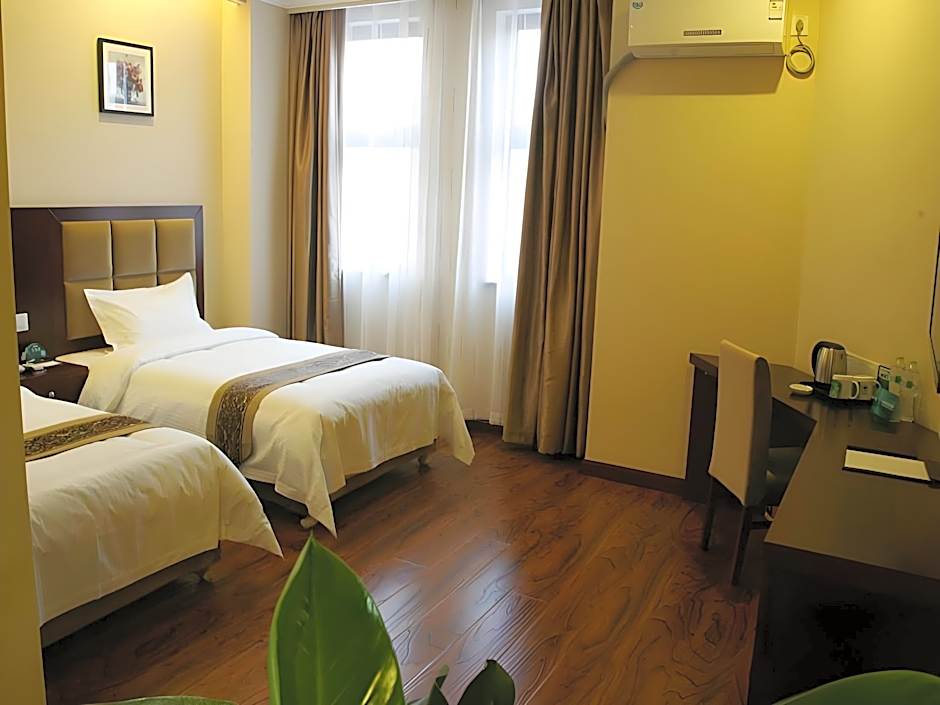 GreenTree Inn Liaoyuan Zhongkang Street Longjihuadian Business Hotel