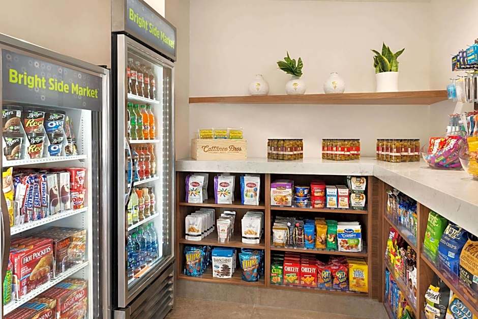 La Quinta Inn & Suites by Wyndham San Luis Obispo Downtown