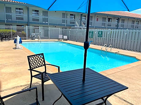 Quality Inn & Suites Tuscaloosa near University