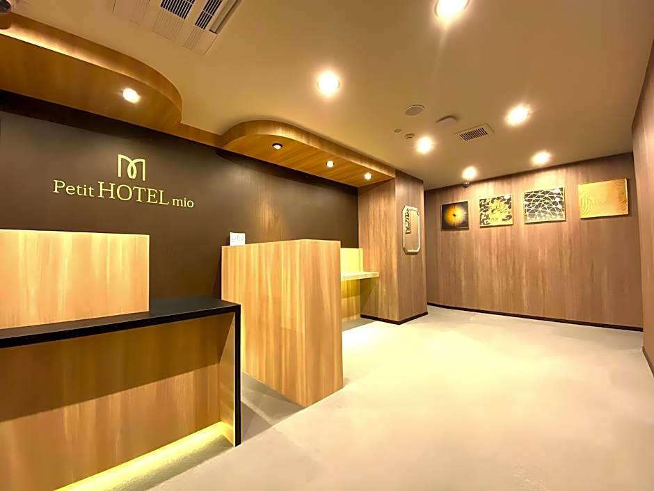 Petit HOTEL mio