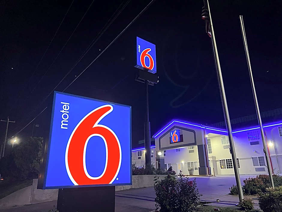 Motel 6 Tulsa, OK Airport
