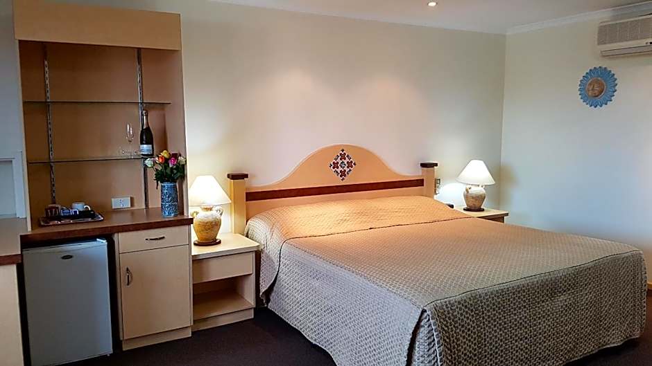 Villa Mirasol Motor Inn