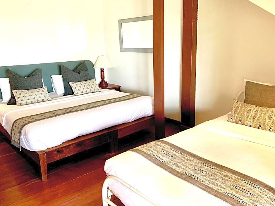 Riverhouse-The Teak House