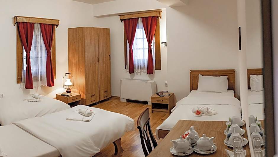 Guest Mansion, Гостински Палат