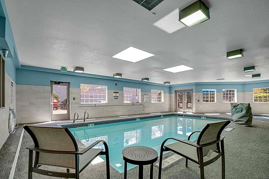 Holiday Inn Express Hotel & Suites Portland - Jantzen Beach By IHG