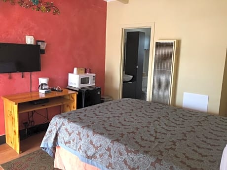 Deluxe 1 Queen Bed