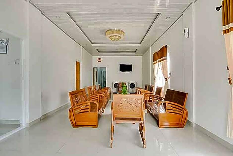 RedDoorz near Palembang Airport 2