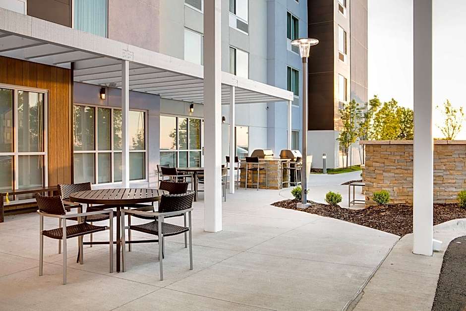 TownePlace Suites by Marriott Kansas City Airport