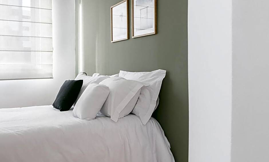 Tabas Maravilhoso apê 3 quartos Leblon LB0035