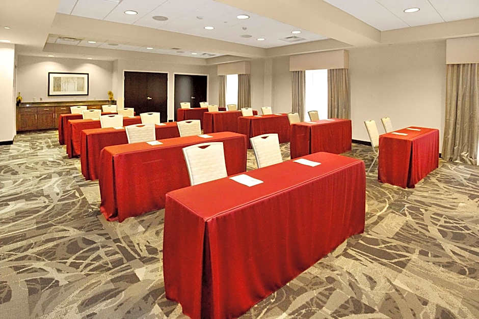 Hampton Inn By Hilton & Suites Pittsburgh/Harmarville