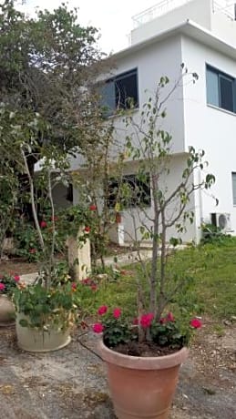 Kibbutz Nachshon