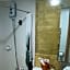 Spotlight Hotel near Hundred Islands Wharf